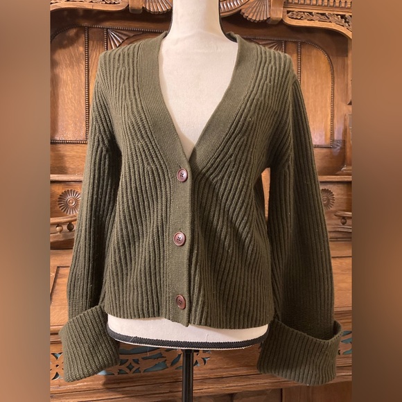 Banana Republic Sweaters - Banana Republic wool & cashmere blend button down knit sweater cardigan small
